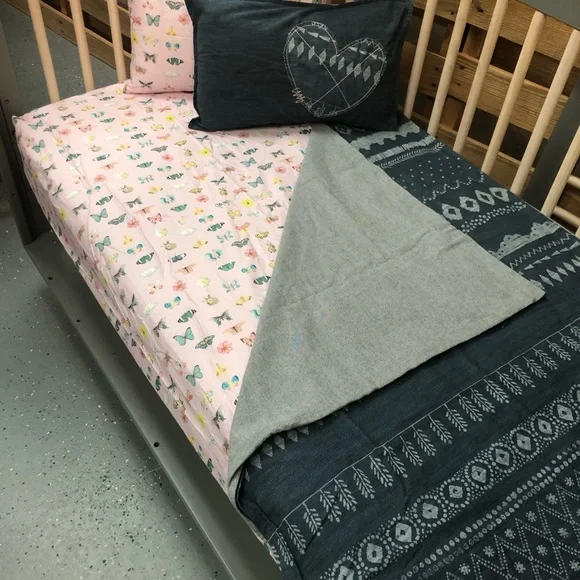 Baby crib bedding kit - Picture 5 of 5